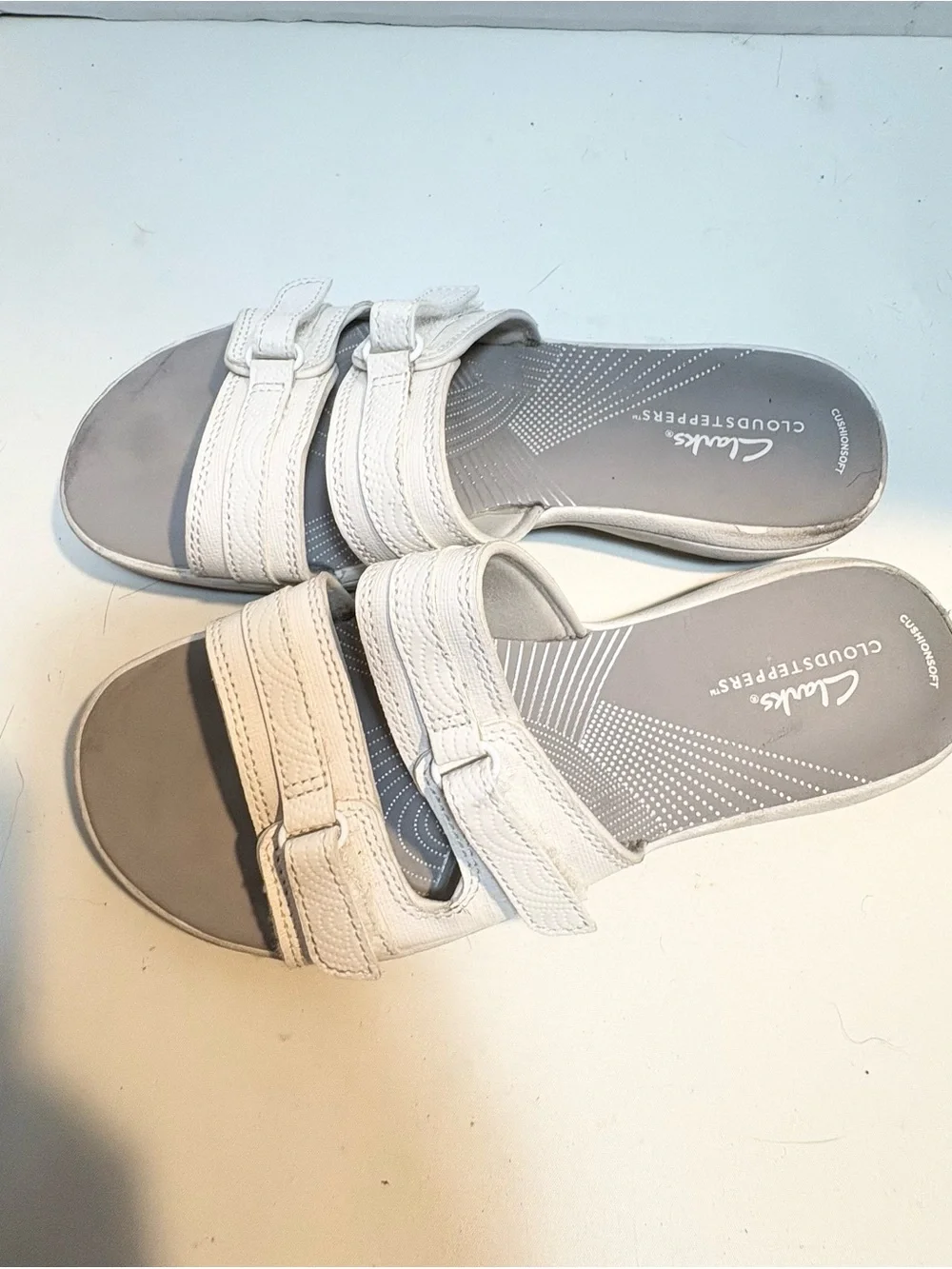 Clarks Cloudsteppers Breeze Piper women's slide sandals white size 7